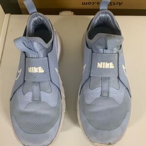 Nike blue girls tennis shoes 2Y